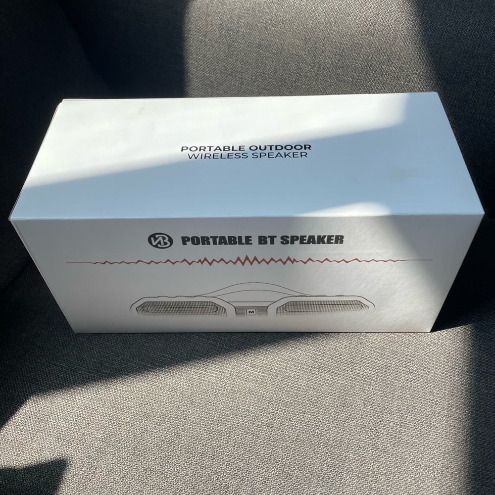 Burnester potable speaker